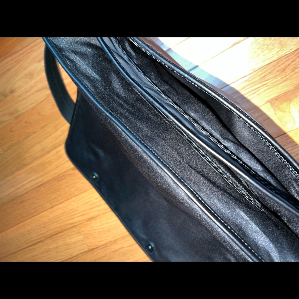 Coach Men’s Messenger Bag - Picture 6 of 6